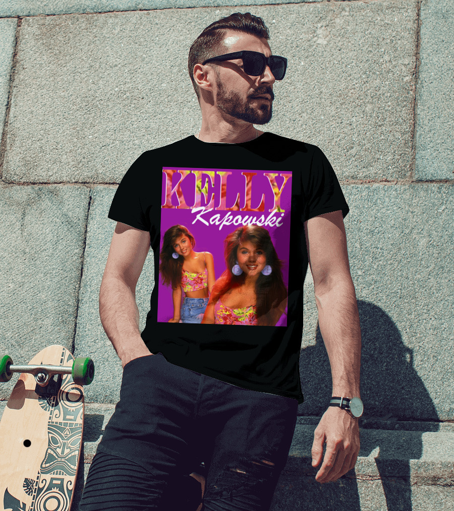 Kelly Kapowski Saved By The Bell 90s Iconic Style Retro Vibes T-Shirt