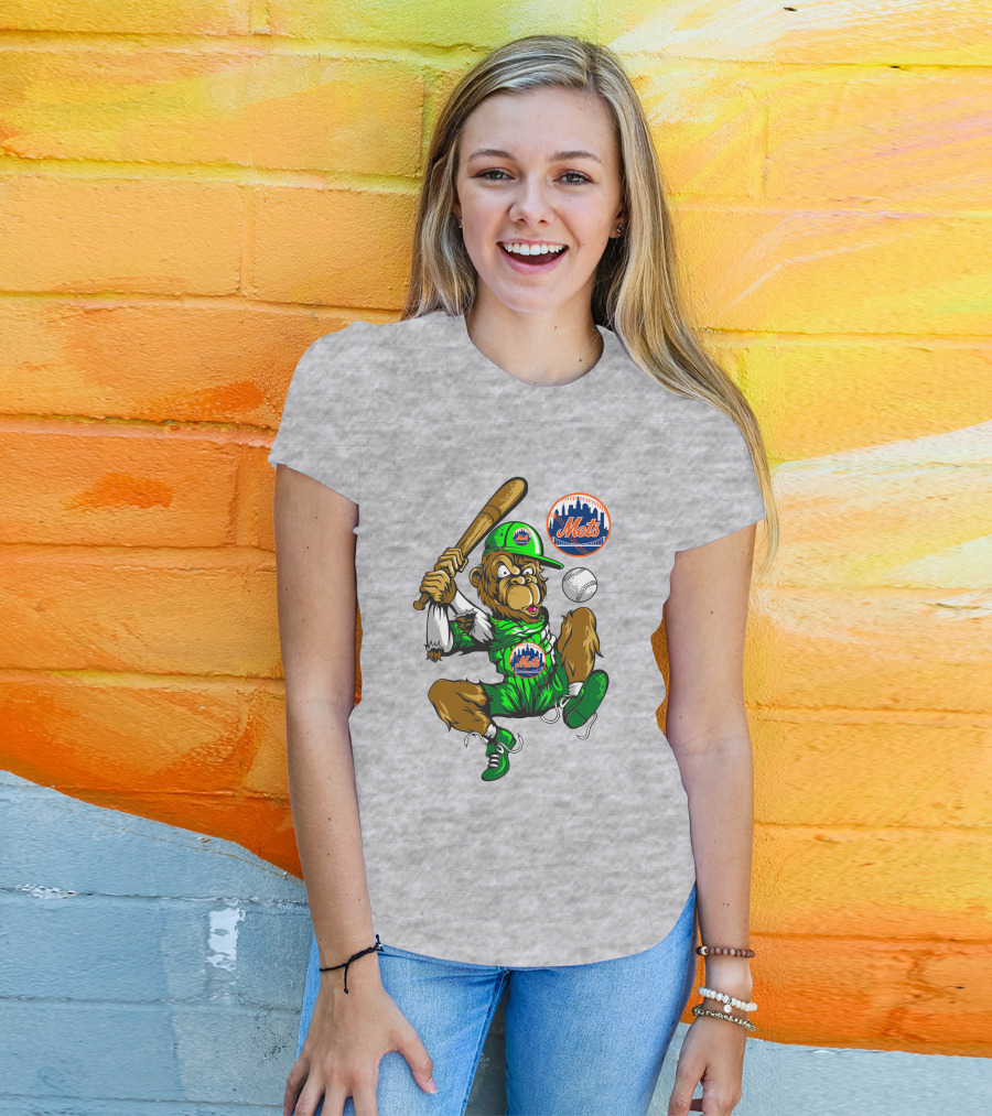 New York Mets Baseball Gorilla With Bat And Ball T-Shirt