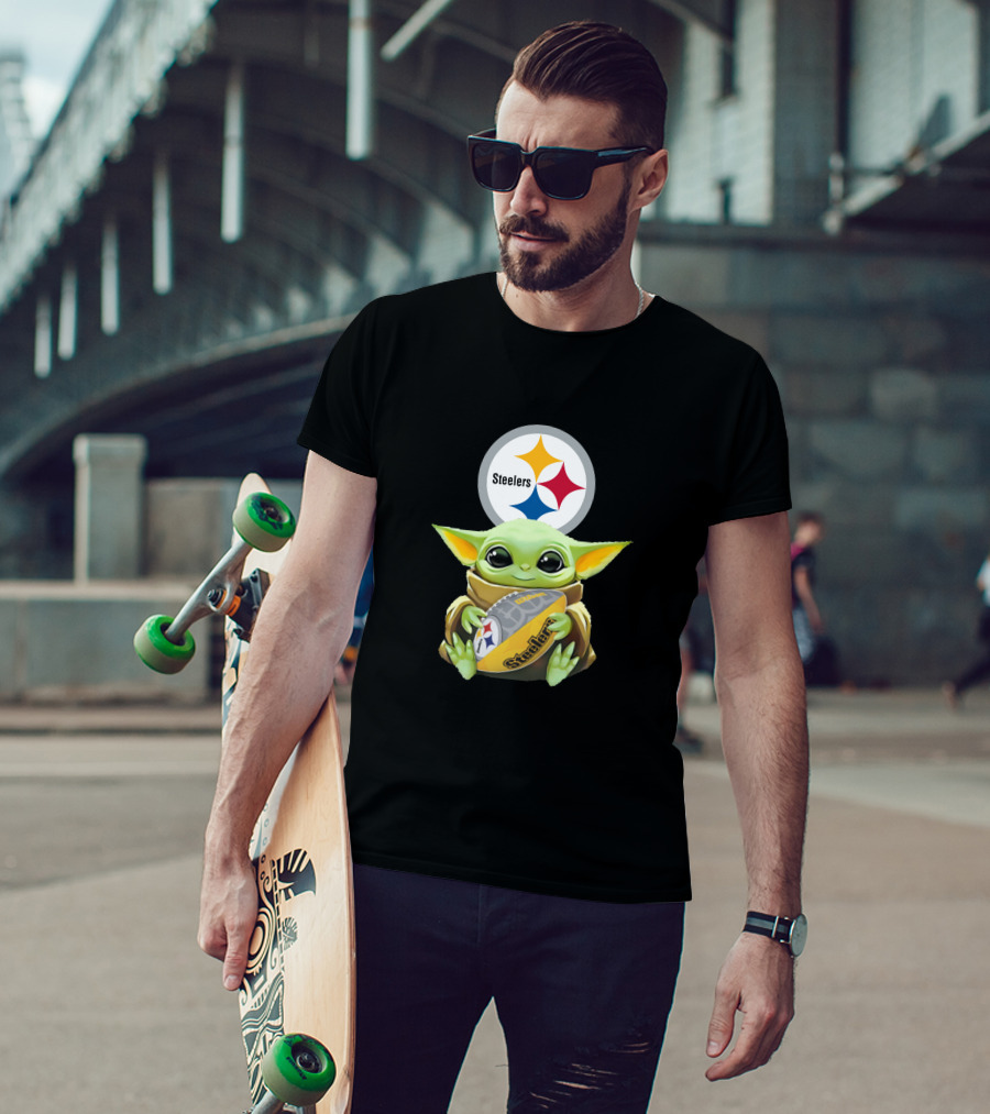 Pittsburgh Steelers Baby Yoda Football Fan T-Shirt
