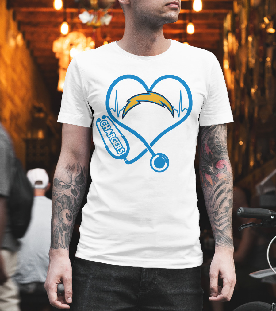 Nurse Love Chargers Heartbeat Stethoscope Football Fan T-Shirt