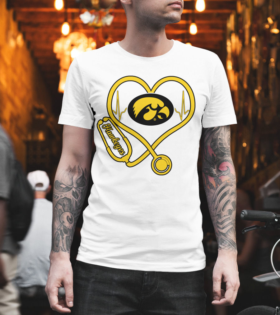 Nurse Heartbeat Love Iowa Hawkeyes Stethoscope T-Shirt