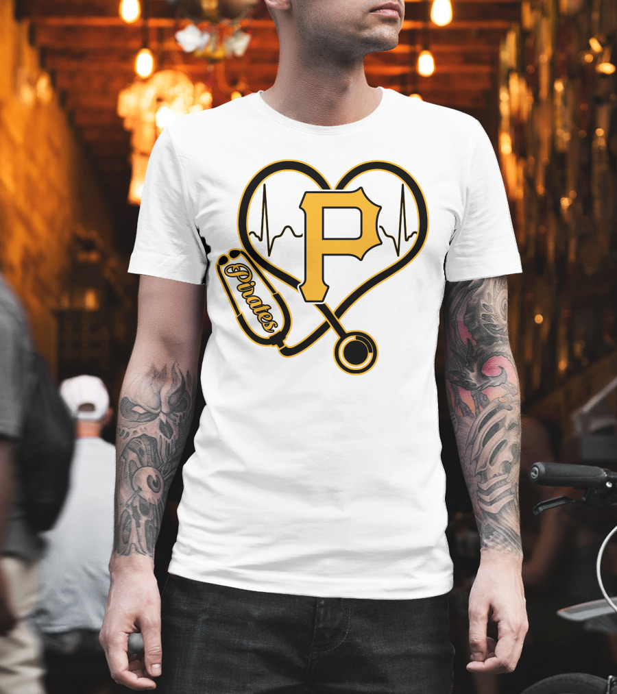 Nurse Heartbeat Stethoscope Pittsburgh Pirates Fan Love T-Shirt