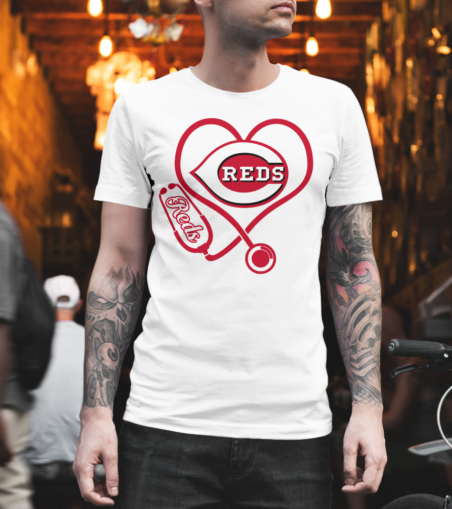 Nurse Love Cincinnati Reds Heart Stethoscope Reds T-Shirt