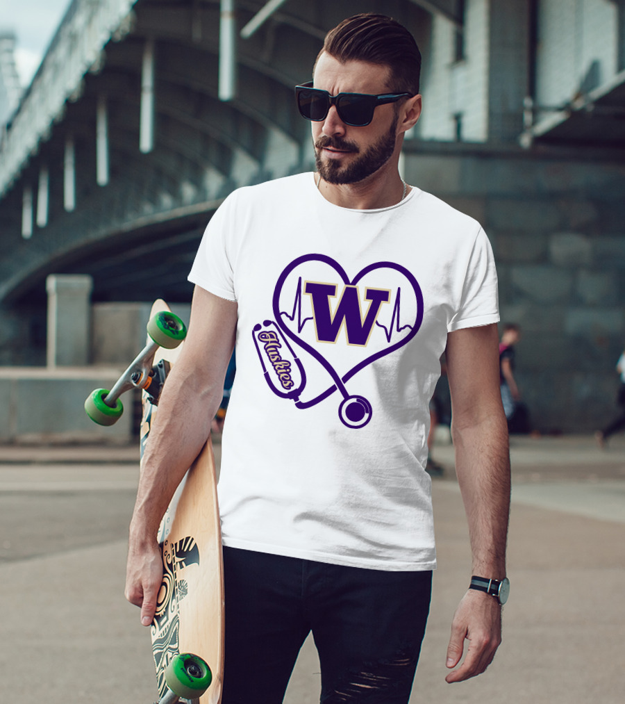 Huskies Stethoscope Heart W Washington T-Shirt