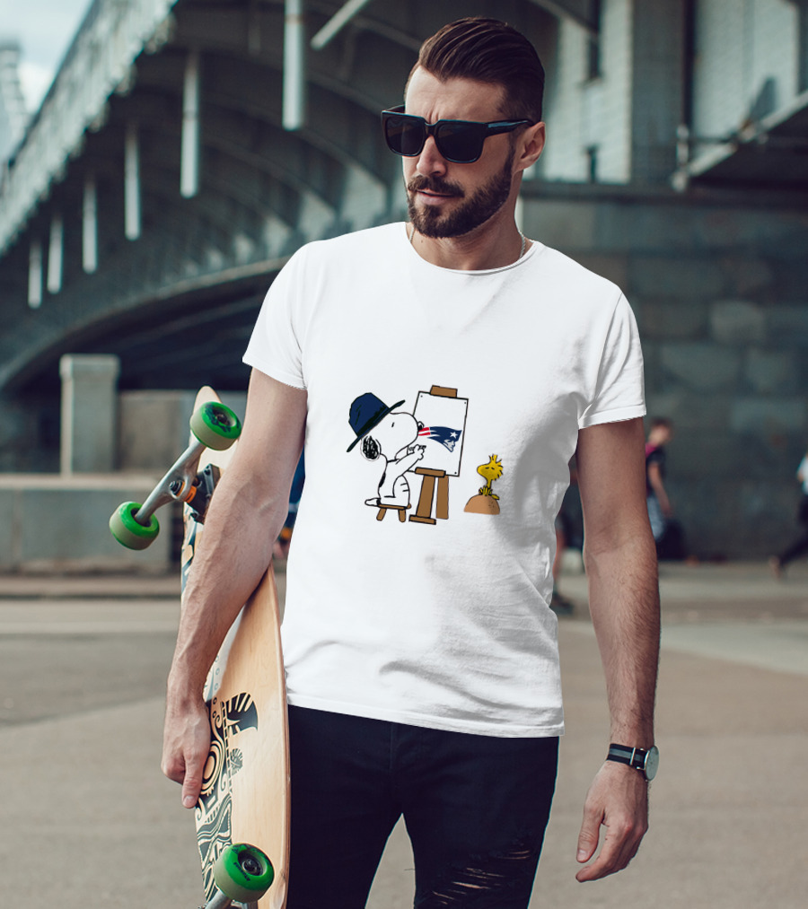 New England Patriots Logo Painting Snoopy And Woodstock T-Shirt