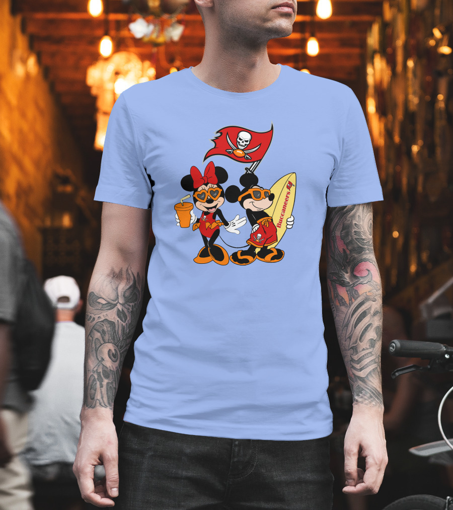 Buccaneers Vacation Mickey And Minnie With Pirate Flag And Surfboard T-Shirt