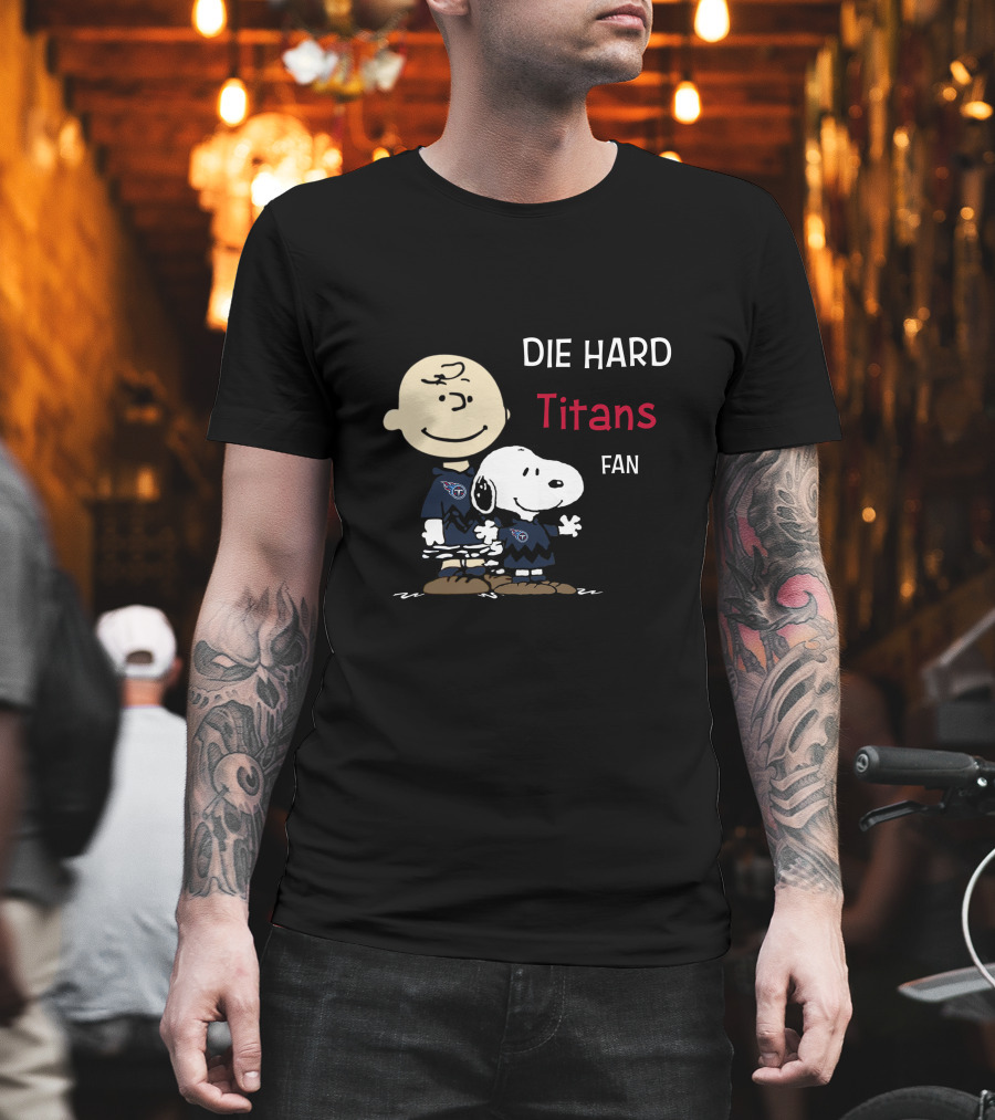 Die Hard Titans Fan Snoopy and Charlie Brown T-Shirt