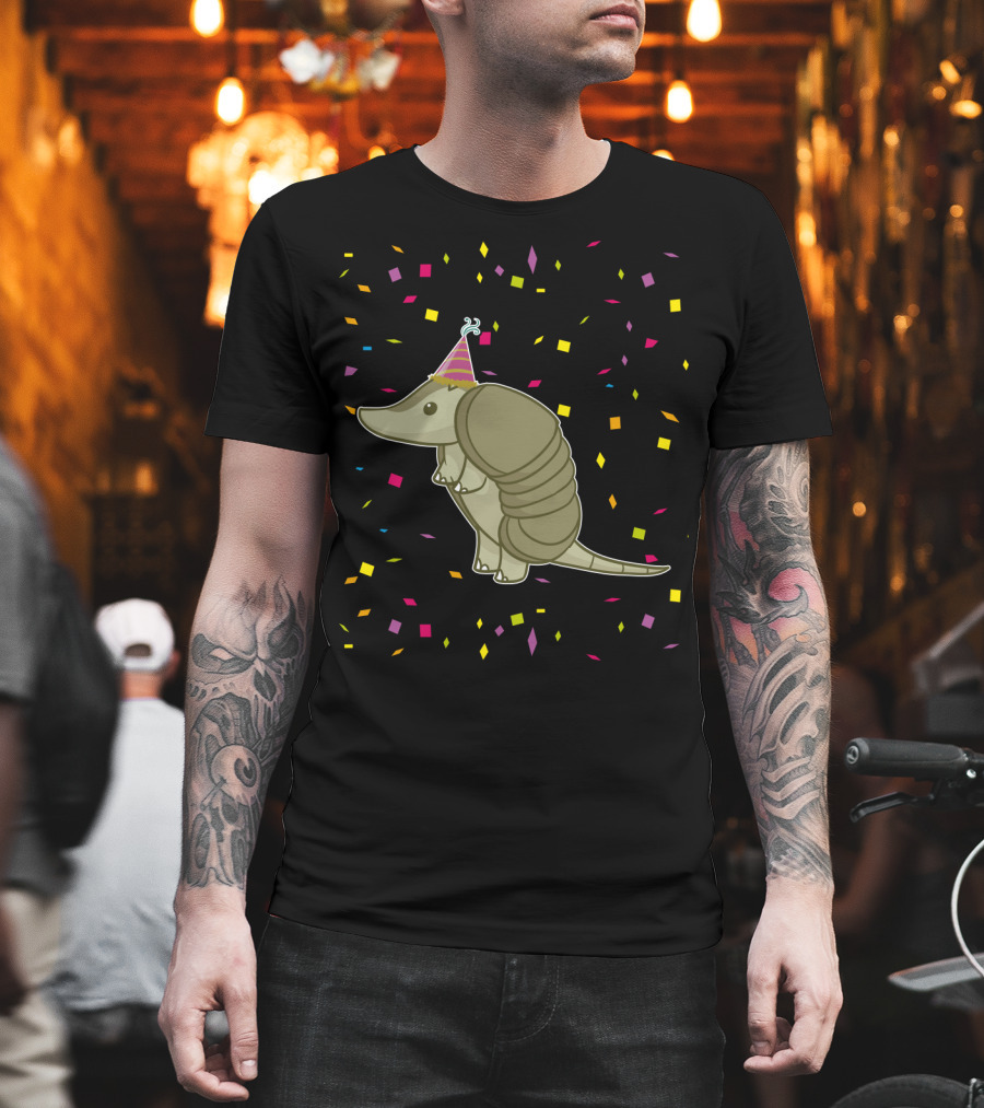 Funny Armadillo Birthday Celebration With Party Hat And Confetti T-Shirt
