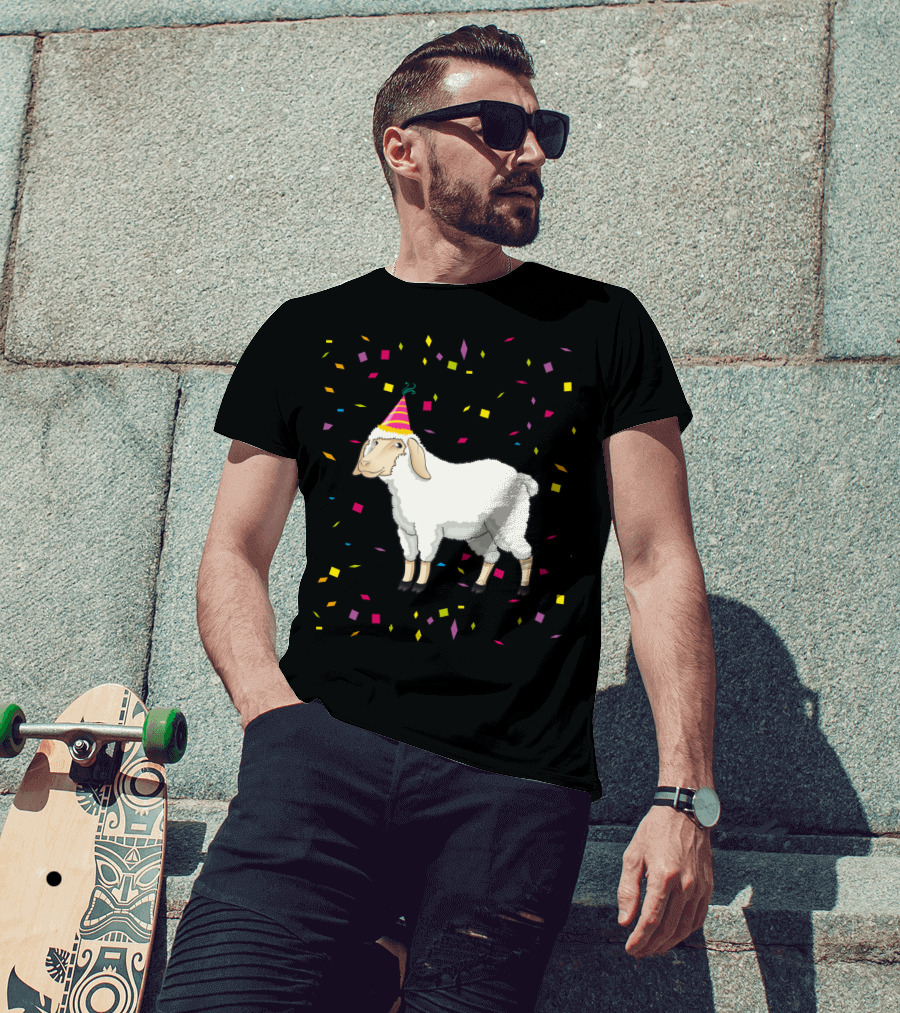 Funny Birthday Sheep With Party Hat And Confetti T-Shirt