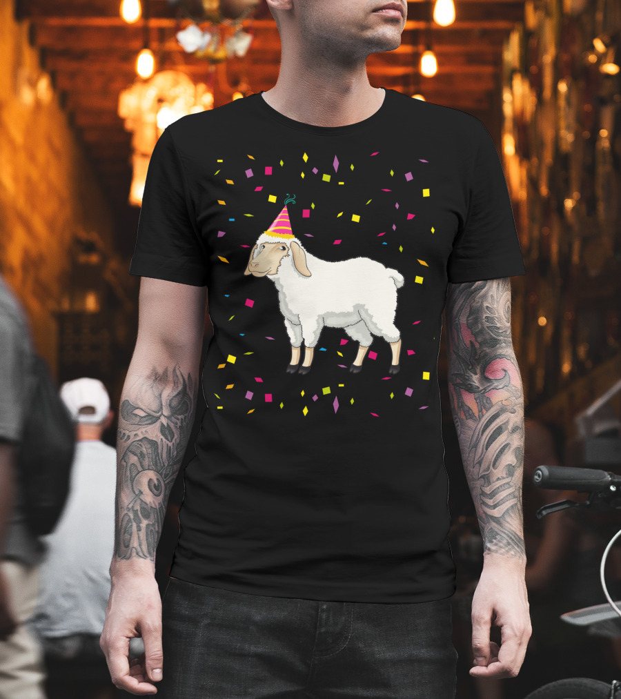 Funny Birthday Sheep With Party Hat And Confetti T-Shirt