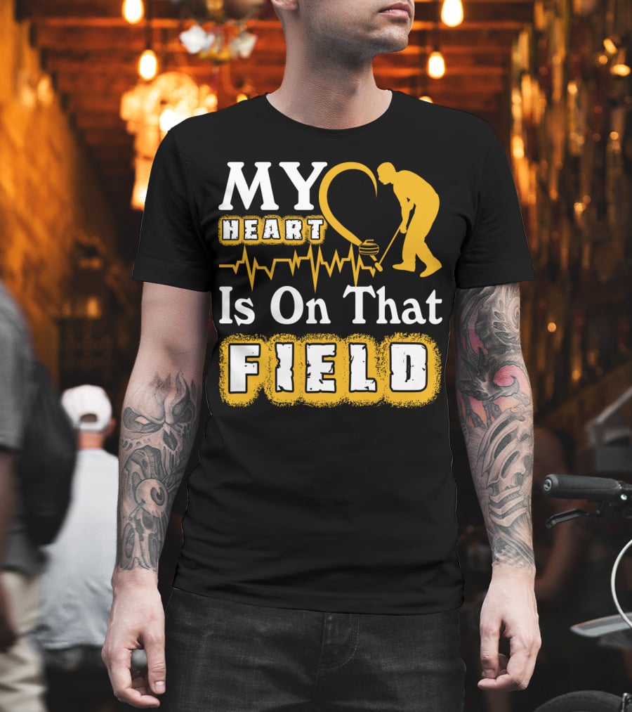 MY HEART IS ON THAT FIELD CURLING T-Shirt