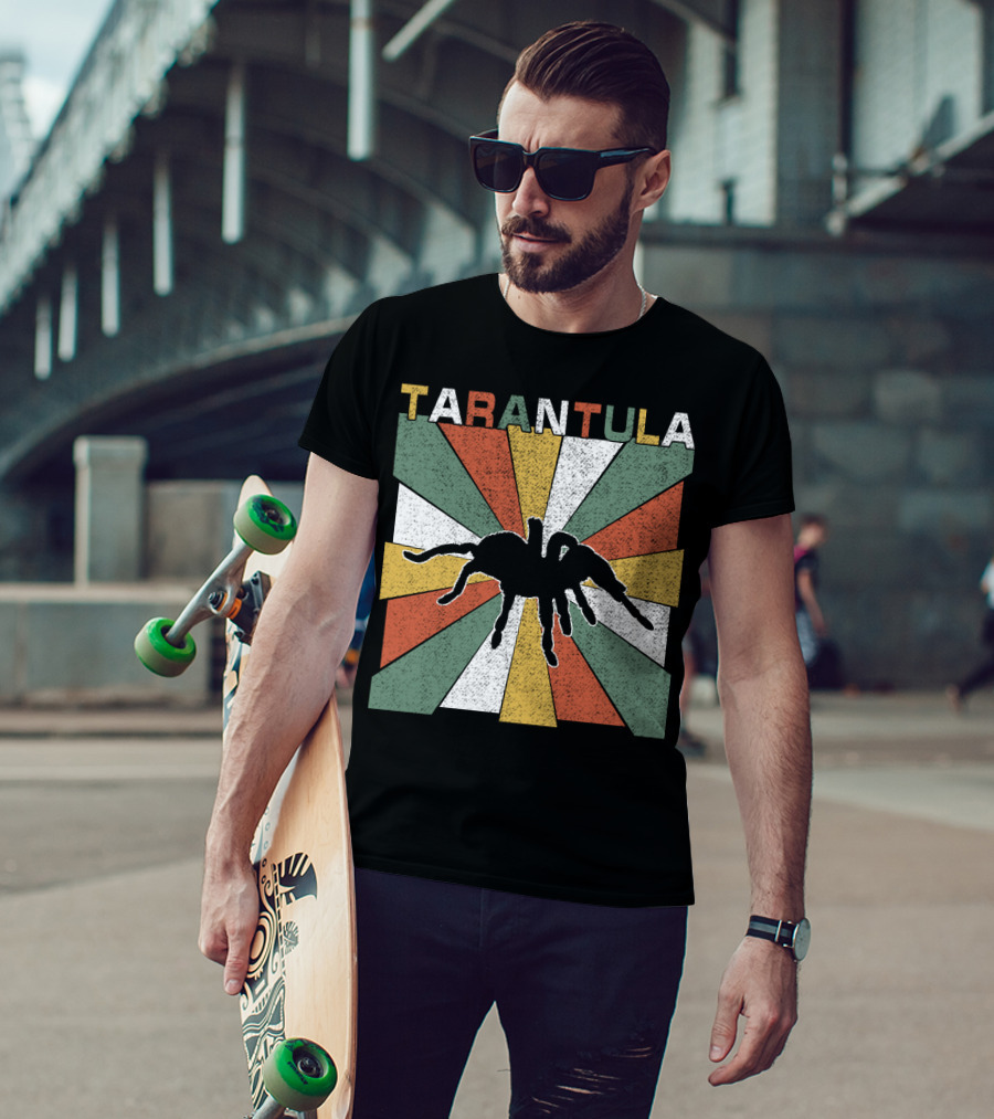 Tarantula Retro 70s Vintage Silhouette With Colorful Geometric Background T-Shirt