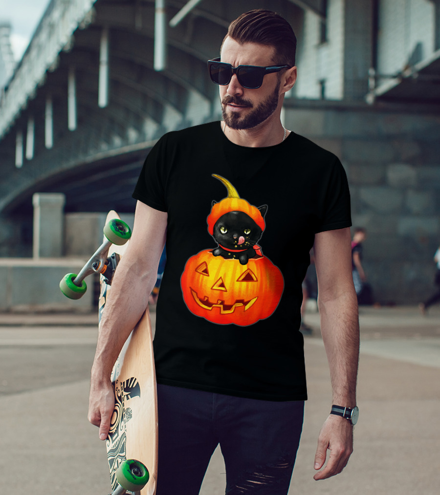 Funny Halloween Cats And Pumpkins With Scary Black Cat T-Shirt