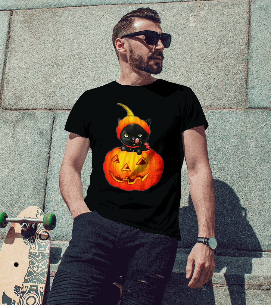 Funny Halloween Cats And Pumpkins With Scary Black Cat T-Shirt