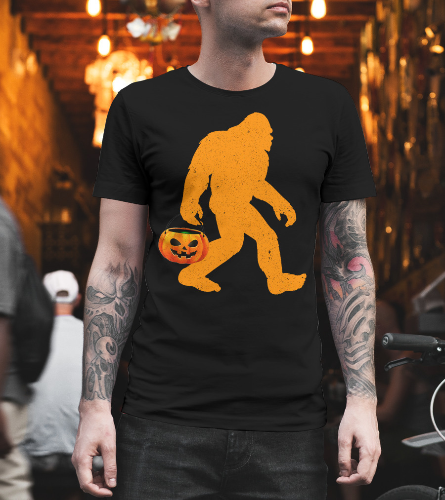 Funny Bigfoot Halloween Jack-o'-Lantern T-Shirt