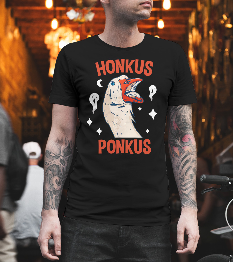Honkus Ponkus Funny Halloween Duck with Ghosts and Stars T-Shirt