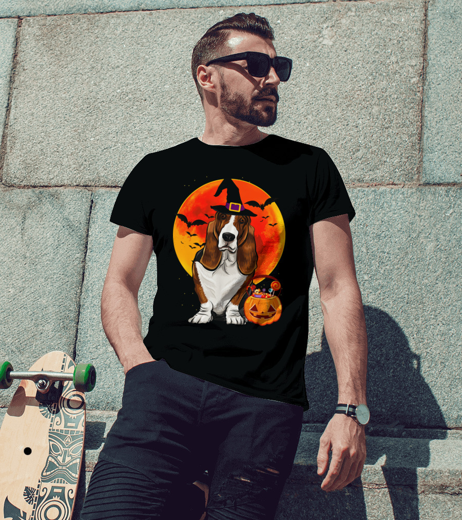Basset Hound Witch Hat Halloween Pumpkin Candy Holder With Full Moon And Bats T-Shirt