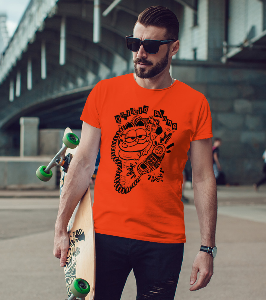Craftsanity Shop Garfield Phone Relaxed Vintage Comic Vibe T-Shirt