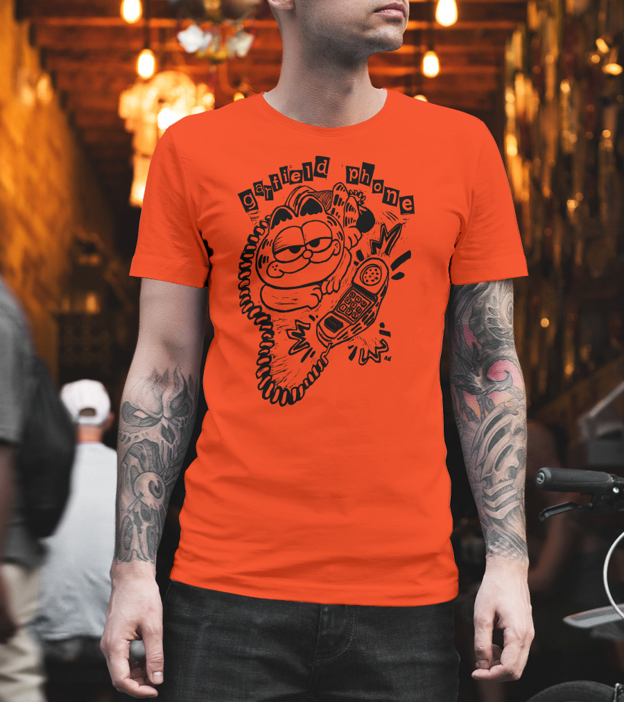 Craftsanity Shop Garfield Phone Relaxed Vintage Comic Vibe T-Shirt