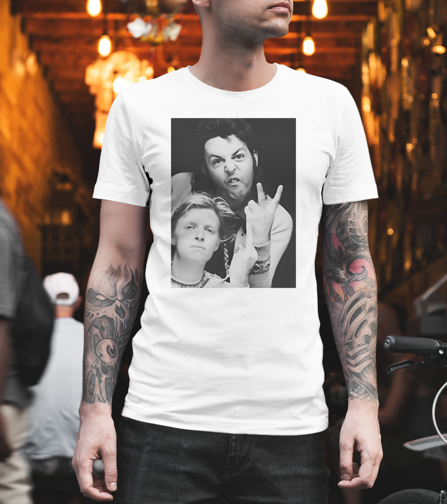 Paul Linda Wings Over Europe V Iconic Rock Duo Black White Photographic T-Shirt