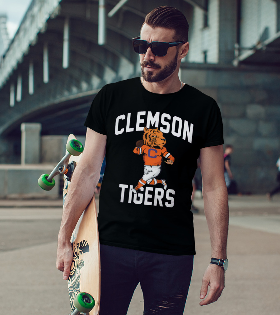 Clemson Tigers Vintage Style Retro Running Mascot T-Shirt