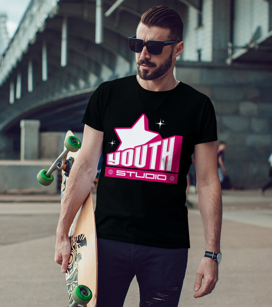 Youth Studio Magenta Y2k Streetwear T-Shirt