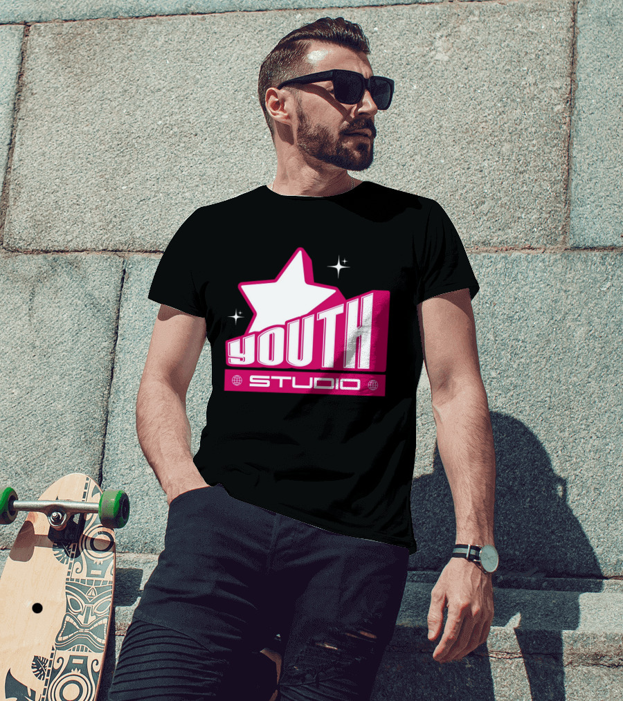 Youth Studio Magenta Y2k Streetwear T-Shirt