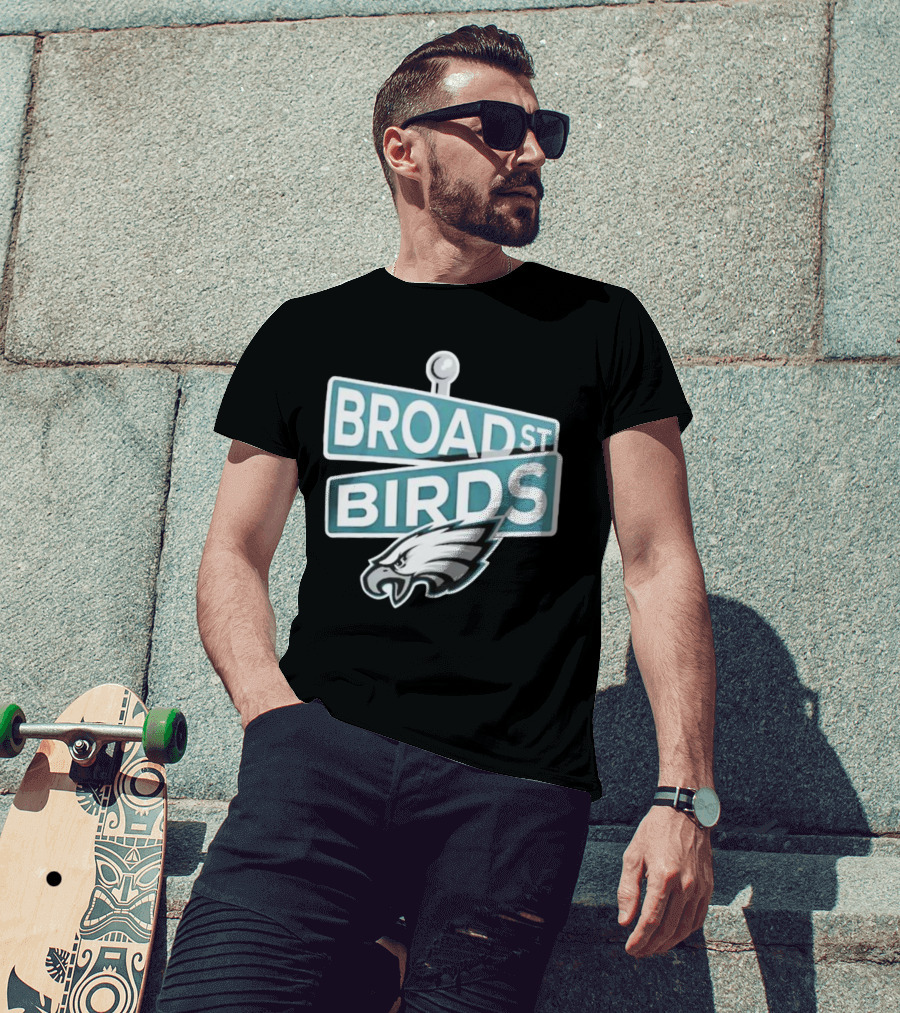 Philadelphia Eagles Broad St Birds Logo NFL Merchandising T-Shirt