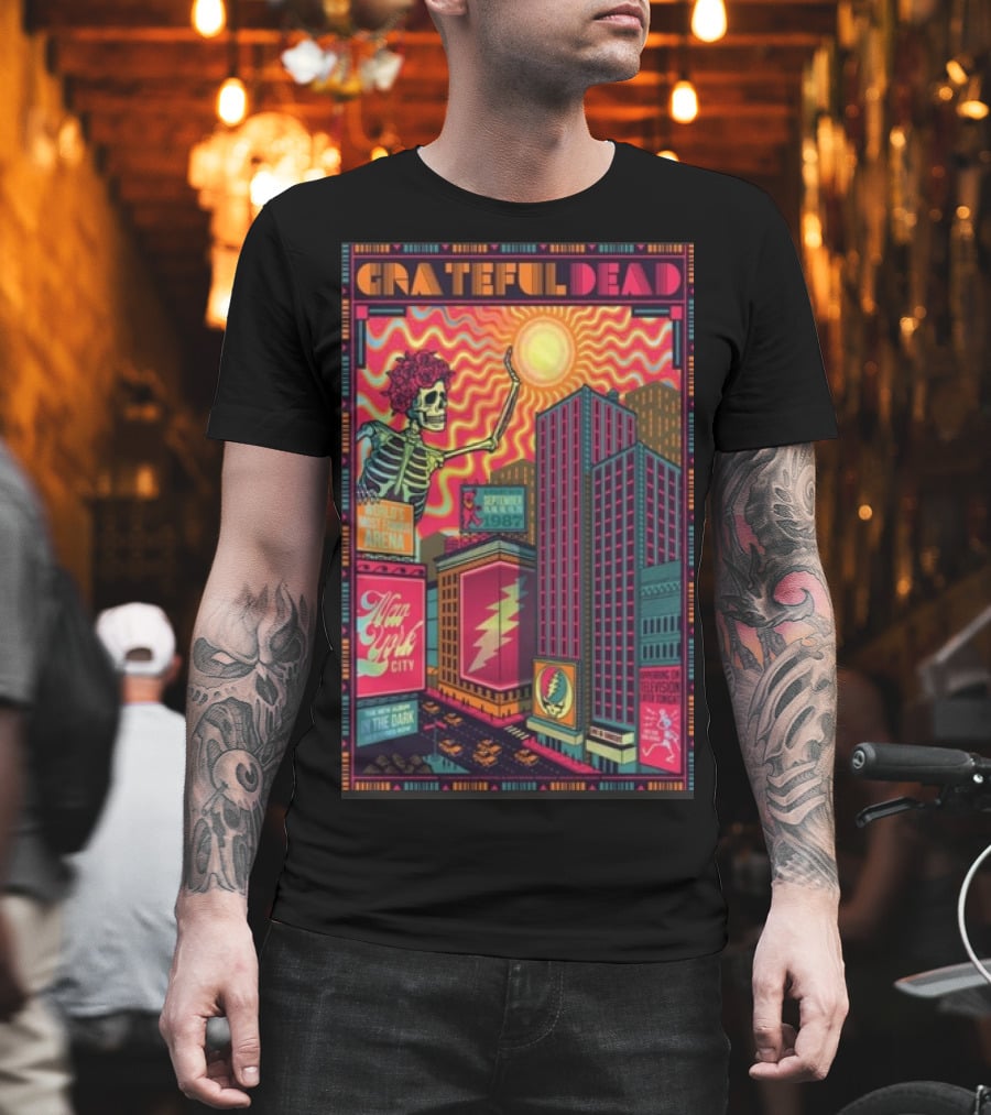 Grateful Dead World’s Most Famous Arena New York City September 15-20 1987 The New Album In the Dark T-Shirt