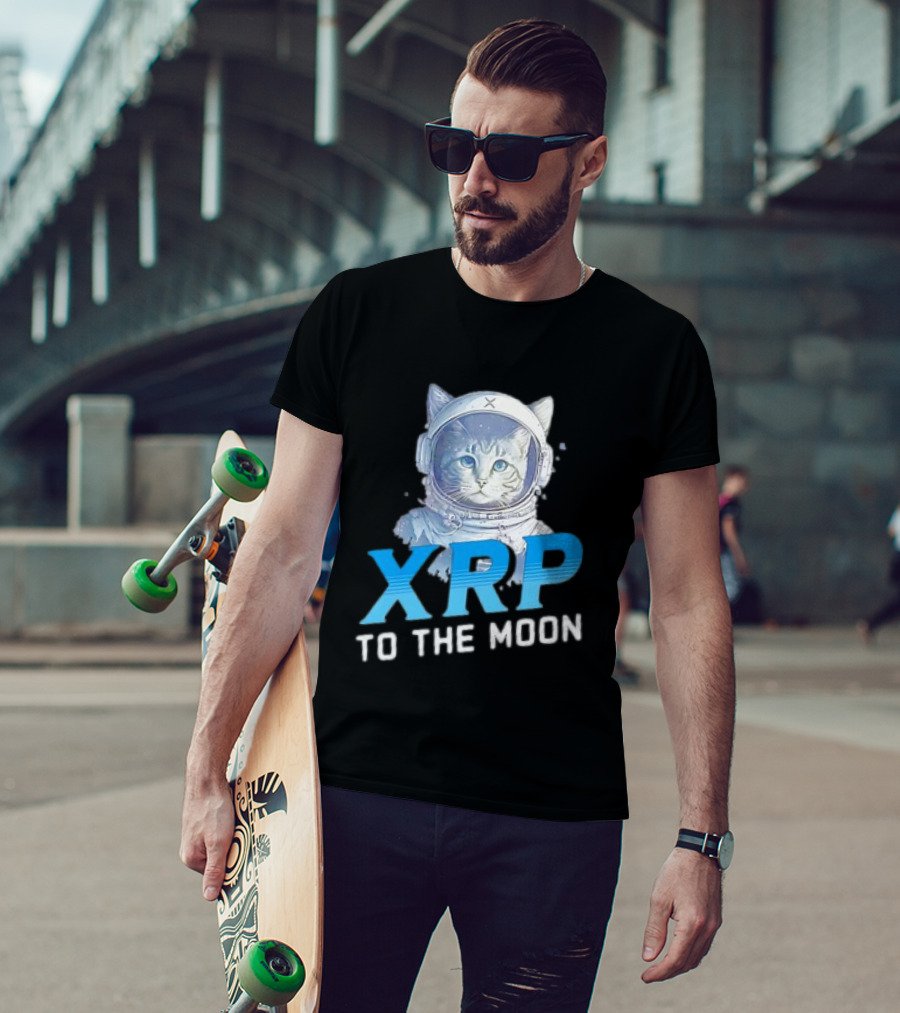 XRP Cat To The Moon Crypto Merchandise Astronaut Helmets T-Shirt