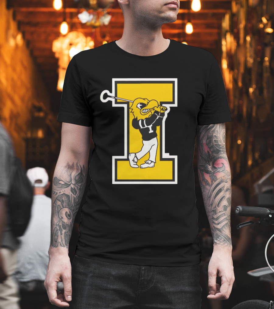 Iowa Hawkeyes Golf Vintage Logo Swinging Herky T-Shirt