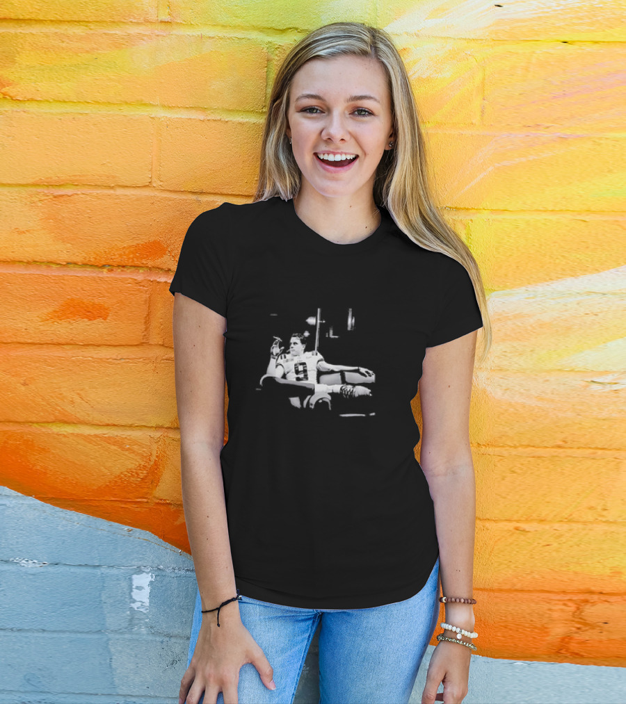Joe Burrow Cincinnati Bengals Football Retro Photo Smoking Lounge Pose T-Shirt