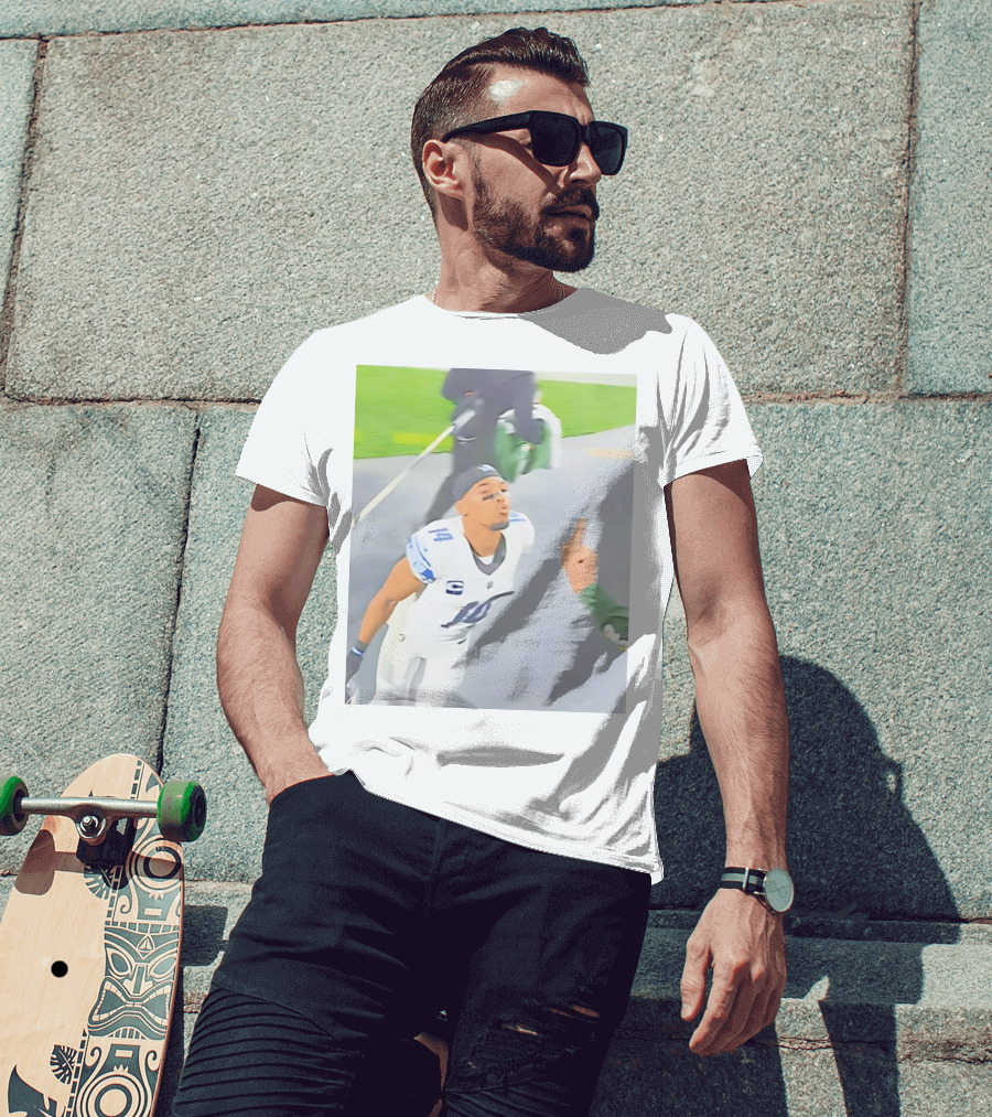 Amon Ra St Brown Number 14 Lions Kiss Meme T-Shirt