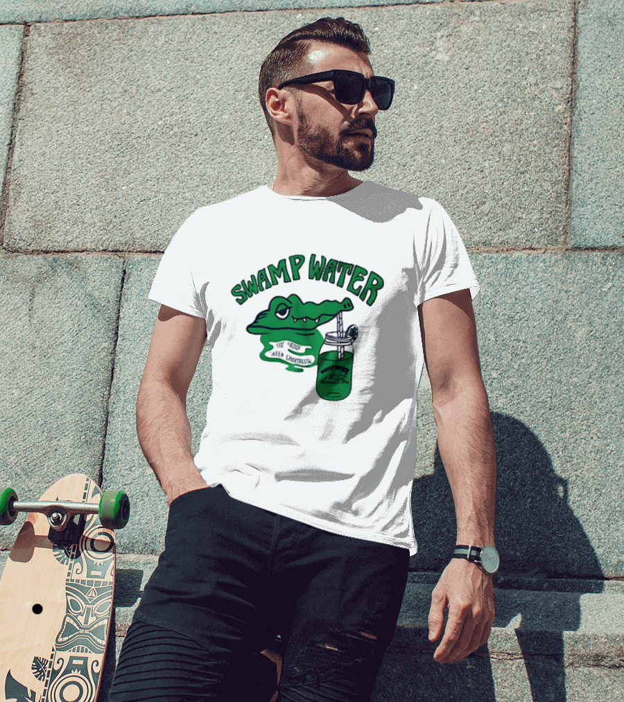 Swamp Water Alligator Drink Jar Vintage Cartoon T-Shirt