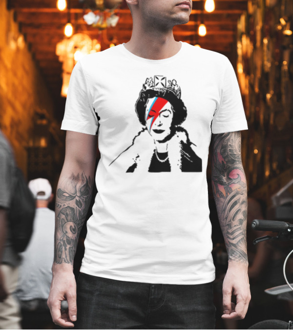 Queen Elizabeth Bowie Lightning Face Paint T-Shirt Queen Elizabeth Bowie Lightning Face Paint T-Shirt