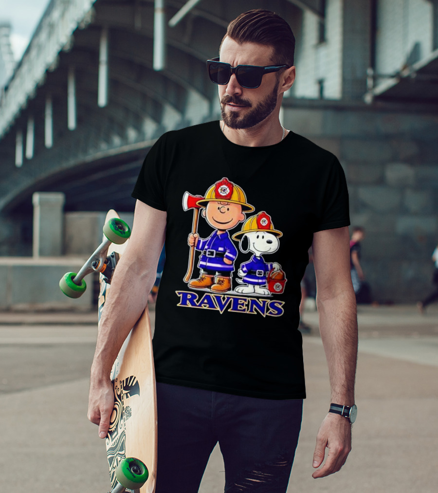 Firefighter Charlie Brown And Snoopy Baltimore Ravens T-Shirt