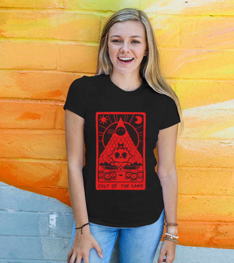 Cult Of The Lamb Red Tarot Pyramid With Sun And Moon Symbols T-Shirt