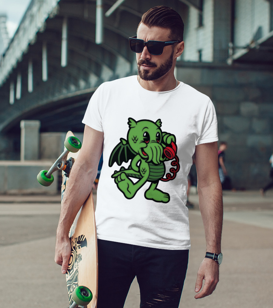 Chubby Cthulhu Phone Call Cartoon With Red Retro Telephone T-Shirt