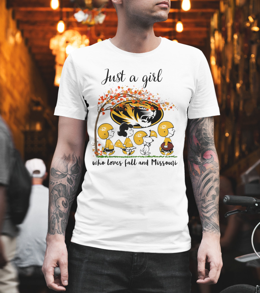 Just A Girl Who Loves Fall and Missouri Peanuts Cartoon Halloween Football Tiger Leaves T-Shirt