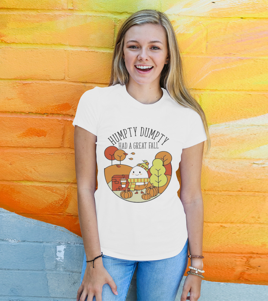 Humpty Dumpty Had A Great Fall Autumn Leaves Pumpkin Scarf Cafe Scene T-Shirt