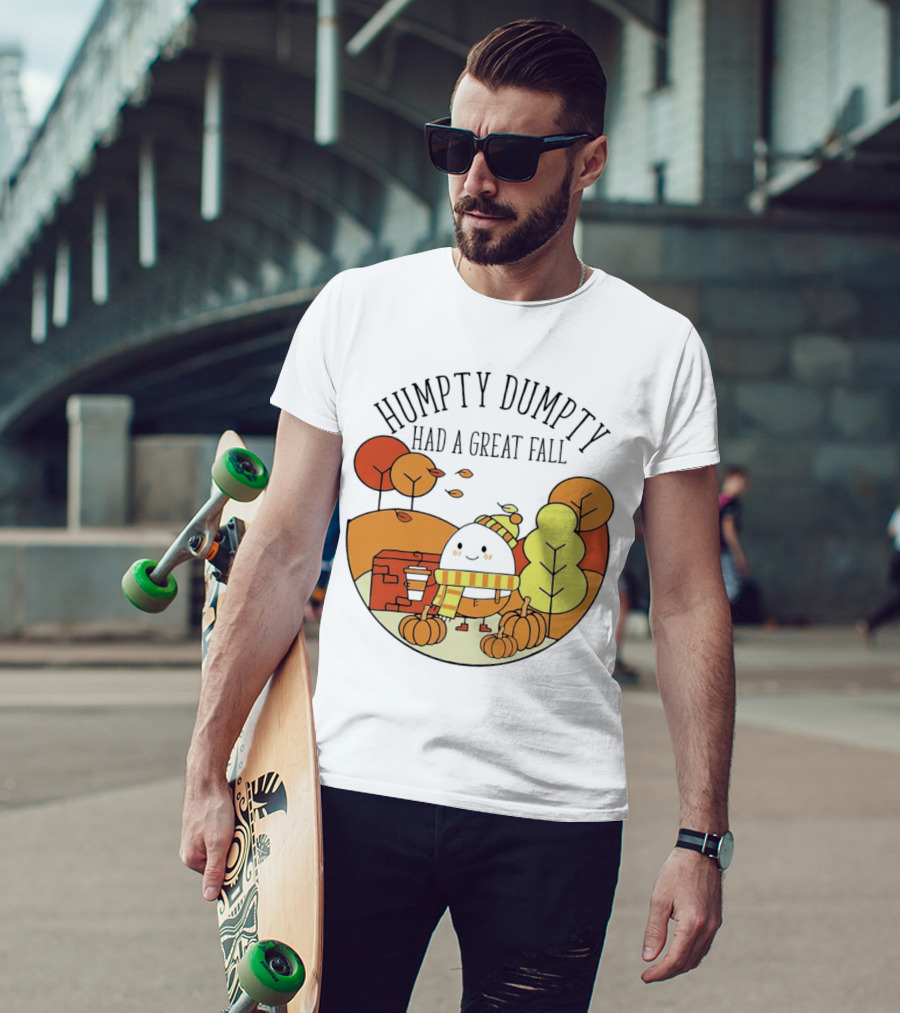 Humpty Dumpty Had A Great Fall Autumn Leaves Pumpkin Scarf Cafe Scene T-Shirt
