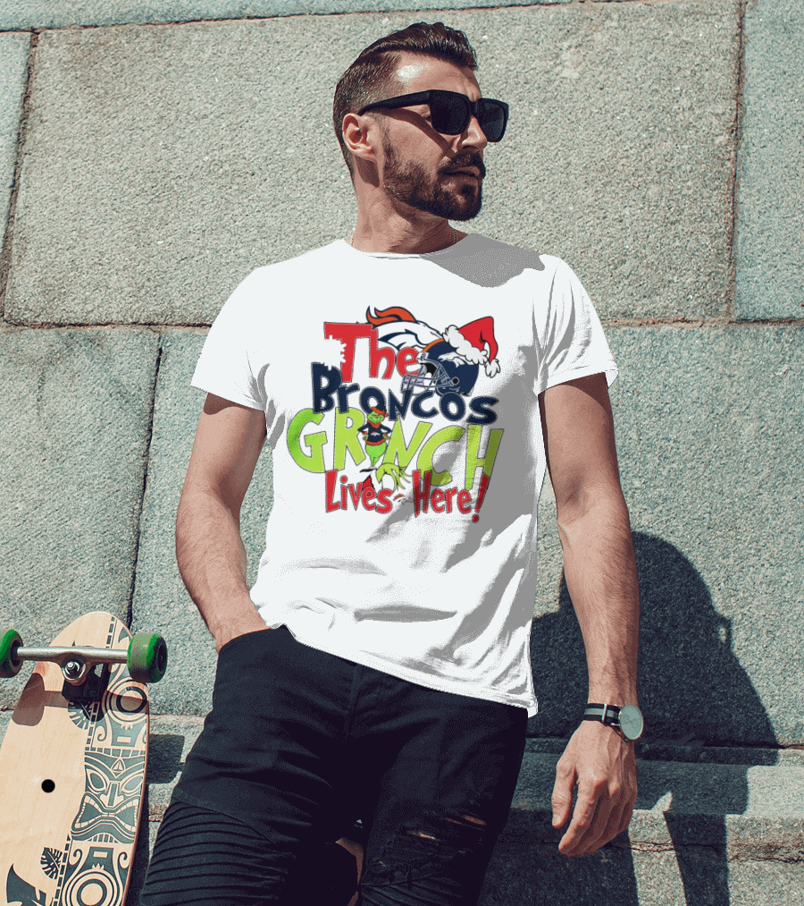 The Broncos Grinch Lives Here Christmas Denver Broncos Santa Hat Helmet T-Shirt