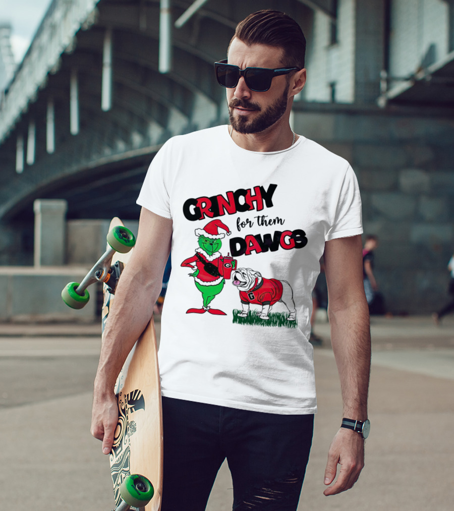 Grinchy For Them Dawgs Georgia Bulldogs Football Christmas Grinch Holding Drink And Bulldog Wearing Red T-Shirt