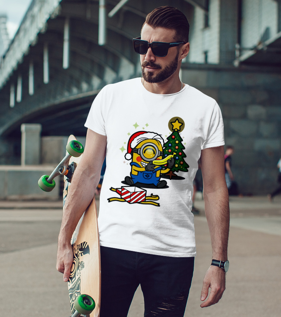 Minion Santa Hat With Banana Christmas Tree And Gift Box T-Shirt
