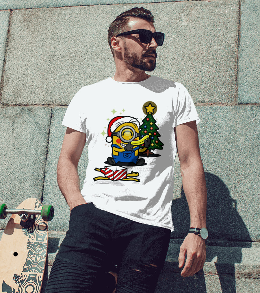 Minion Santa Hat With Banana Christmas Tree And Gift Box T-Shirt