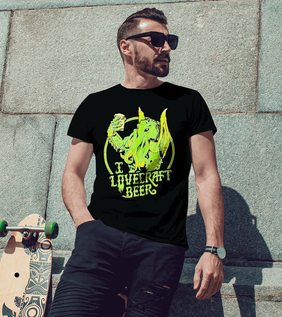 Cthulhu I Love Craft Beer Green Creature Holding Mug T-Shirt