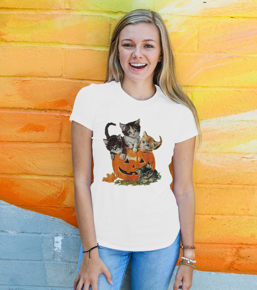 Vintage 90s Cat Pumpkin Halloween Spooky Season T-Shirt