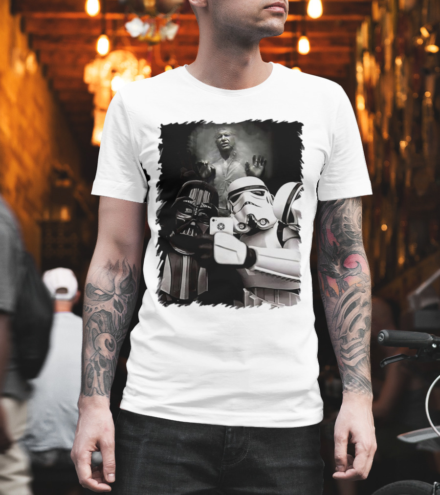 Star Wars Darth Vader And Stormtrooper Taking Selfie With Han Solo Frozen In Carbonite T-Shirt