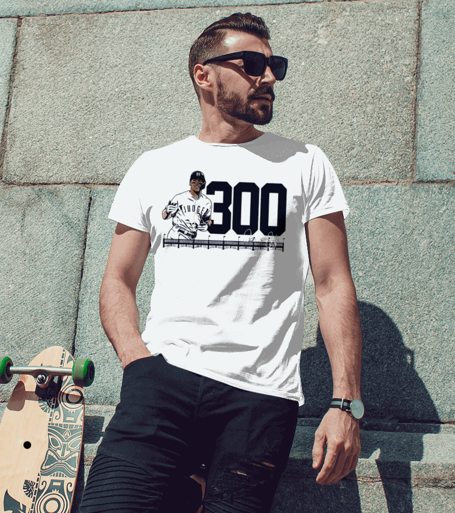 Aaron Judge 300 Career Home Runs Yankees Signature T-Shirt