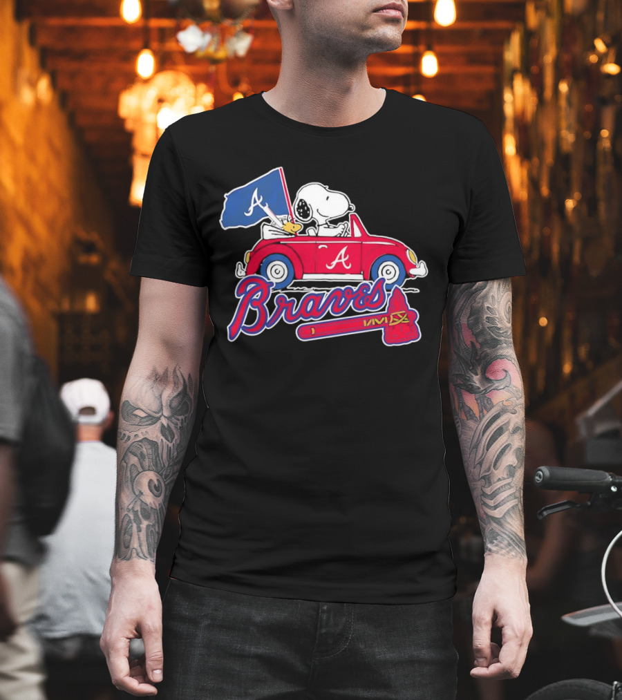 Snoopy and Woodstock Driving Car Atlanta Braves Logo Peanuts Cartoon T-Shirt